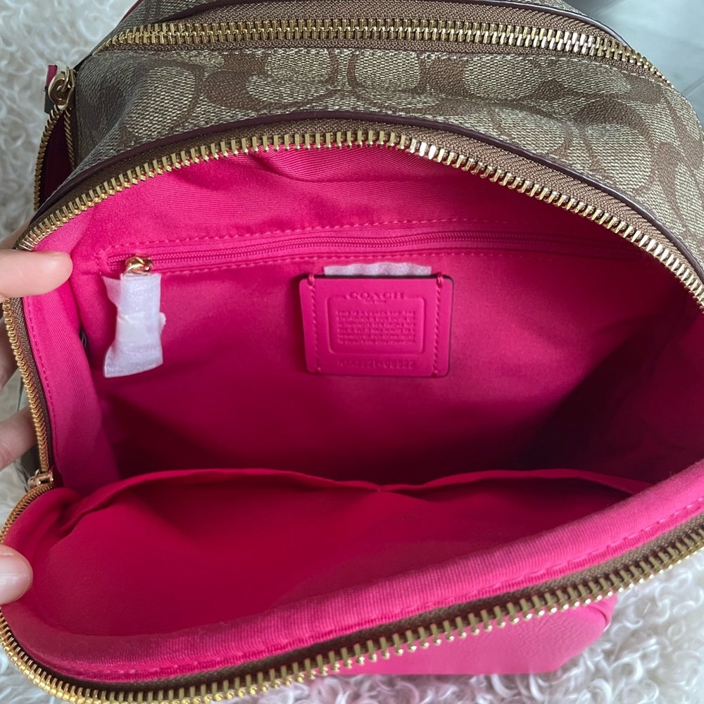 Coach Court Backpack In Signature Canvas - Picture 5 of 8